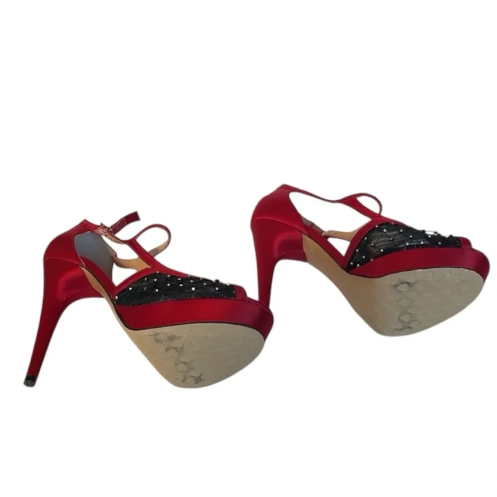BETSEY JOHNSON Infatuation Red Satin Heels Ankle Buckle Straps Open Toe Size 7.5